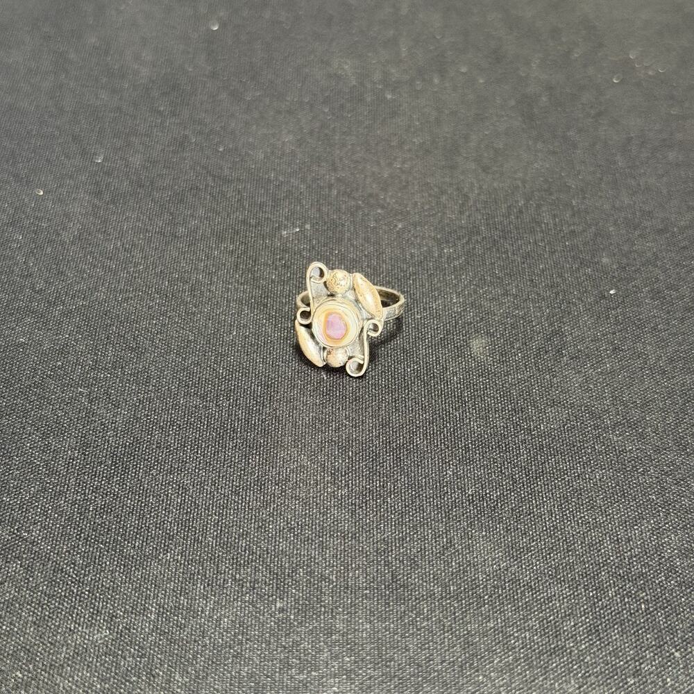 Vintage Handcrafted Opal & Sterling Silver Boho-Chic Style Ring (Size 3)